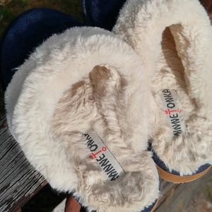minnetonka cailee clog slipper